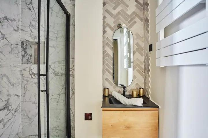300 Suite Seb - Superb Apartment In باريس المظهر الخارجي الصورة